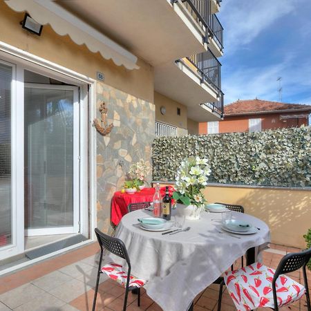 Serafina Beach House - Happy Rentals San Bartolomeo Al Mare Exterior photo